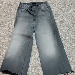 Cropped mother jeans